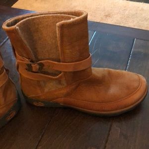 Women’s Chaco Hopi winter boots. Super cute!